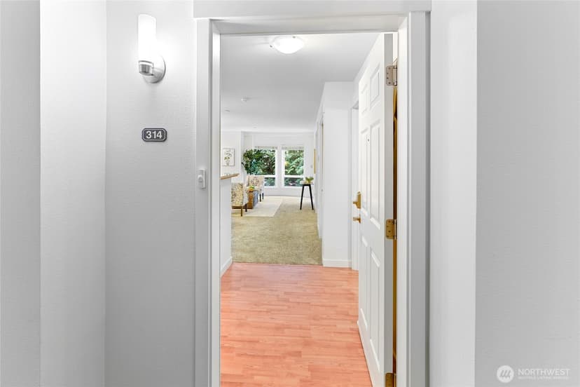 Property photo for 300 High School Road NE #314, Bainbridge Island photo 6