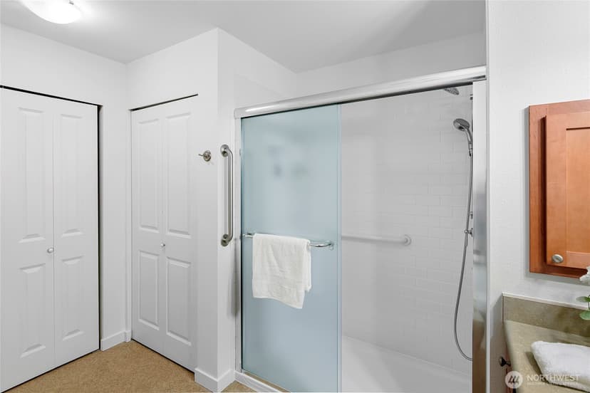 Property photo for 300 High School Road NE #314, Bainbridge Island photo 25