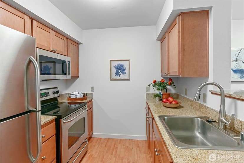 Property photo for 300 High School Road NE #314, Bainbridge Island photo 8