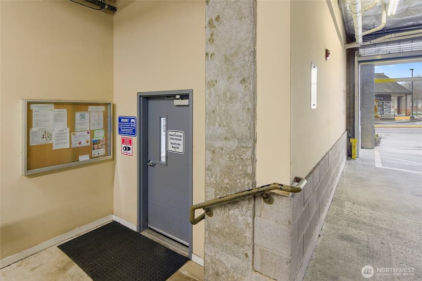 Property photo for 300 High School Road NE #314, Bainbridge Island photo 31