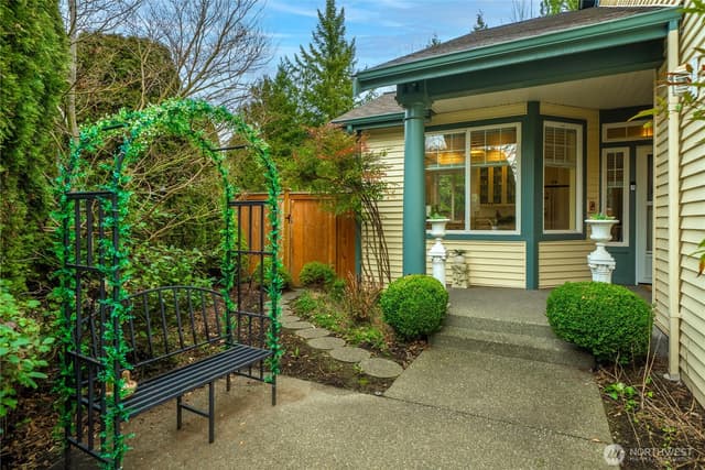 Property photo for 672 Chelan Place NE #672, Renton photo 2