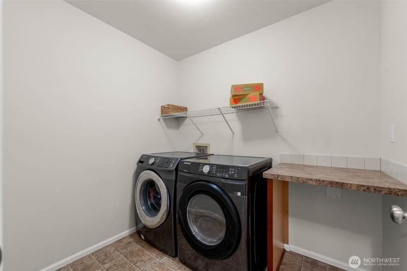Property photo for 4033 64th Avenue E, Fife photo 24