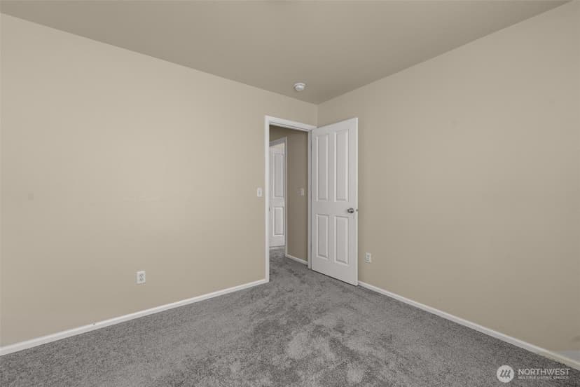 Property photo for 4033 64th Avenue E, Fife photo 18