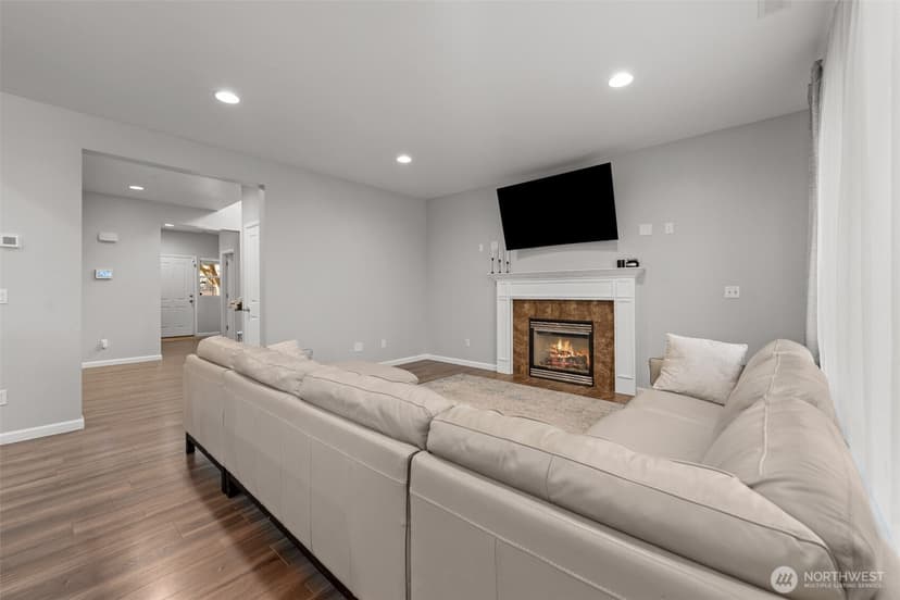 Property photo for 4033 64th Avenue E, Fife photo 14