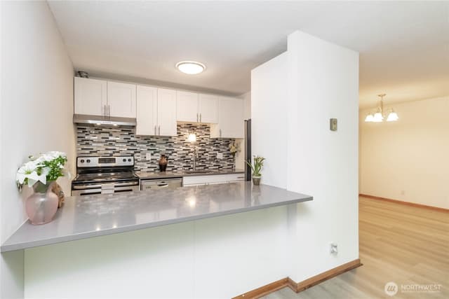 Property photo for 1808 S 118th Street #102, Seattle photo 4