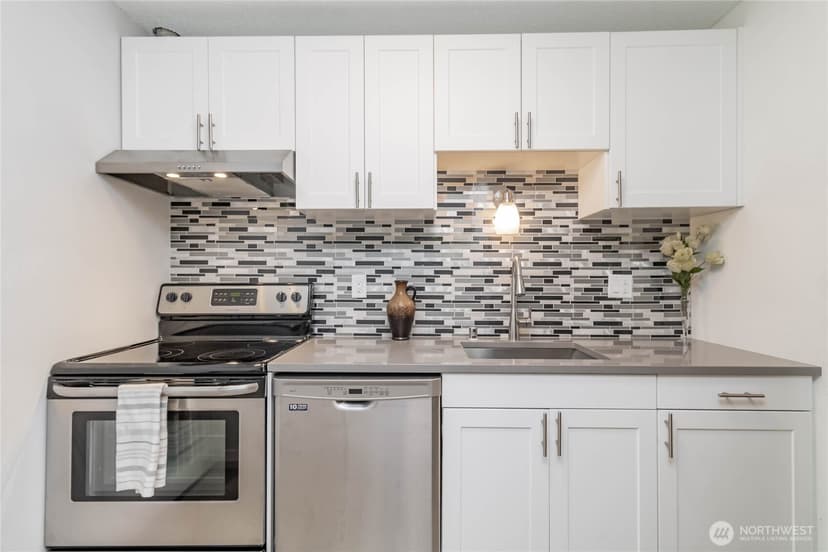Property photo for 1808 S 118th Street #102, Seattle photo 7