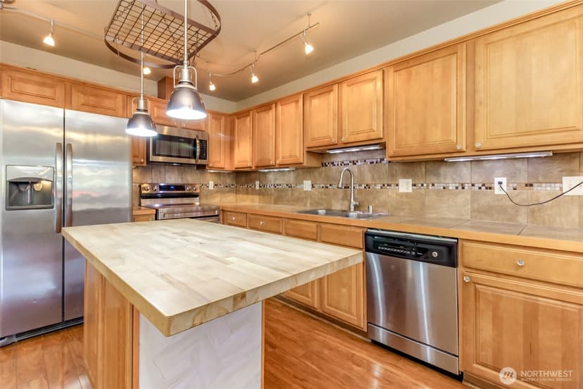 Property photo for 13405 97th Avenue E #101, Puyallup photo 7