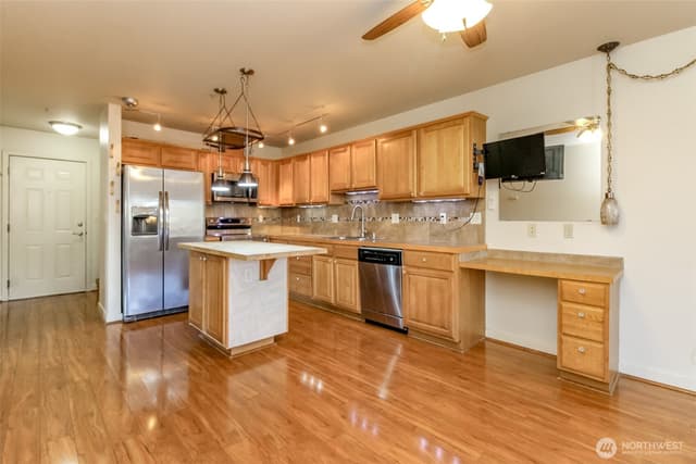 Property photo for 13405 97th Avenue E #101, Puyallup photo 4