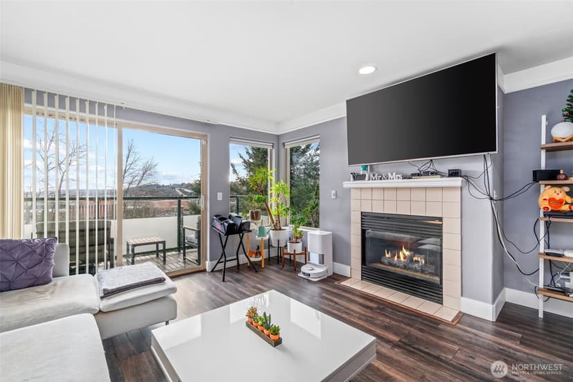 Property photo for 15325 Sunwood Boulevard #B304, Tukwila photo 3
