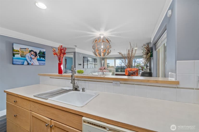 Property photo for 15325 Sunwood Boulevard #B304, Tukwila photo 7