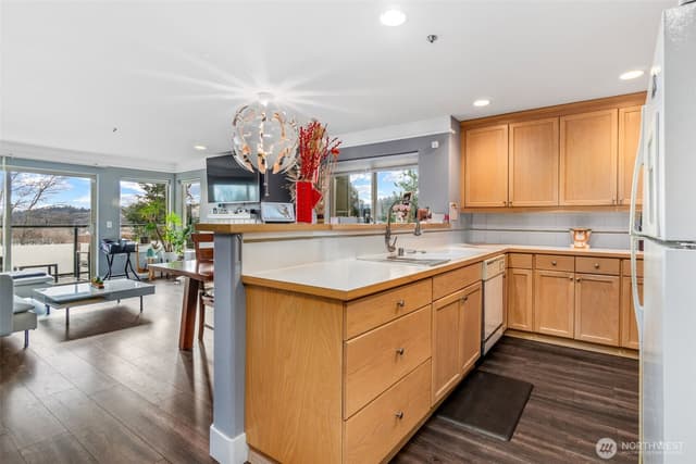 Property photo for 15325 Sunwood Boulevard #B304, Tukwila photo 5