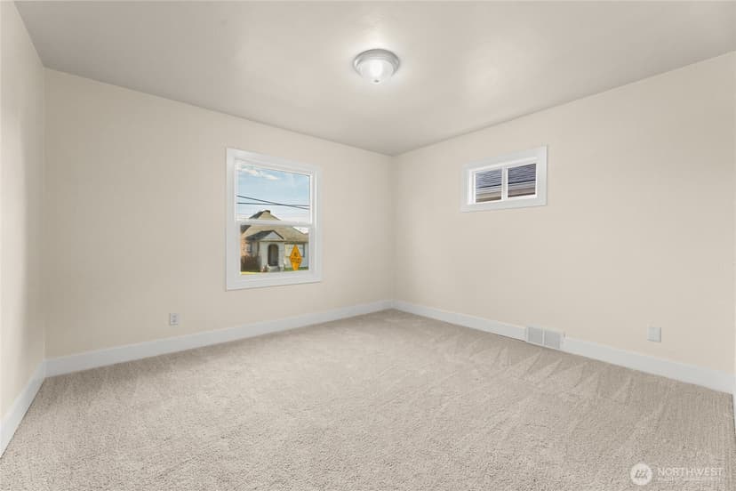Property photo for 1229 Broadway Ave, Bremerton photo 11