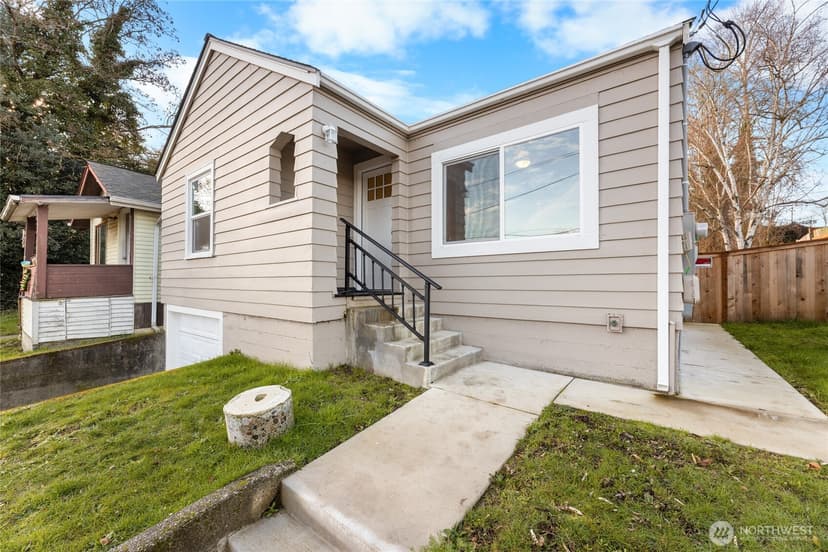 Property photo for 1229 Broadway Ave, Bremerton photo 2