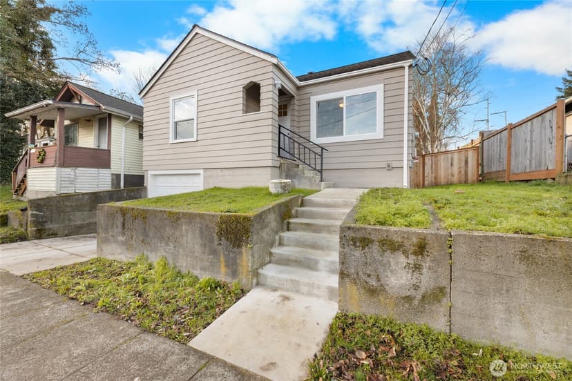 Property photo for 1229 Broadway Ave, Bremerton