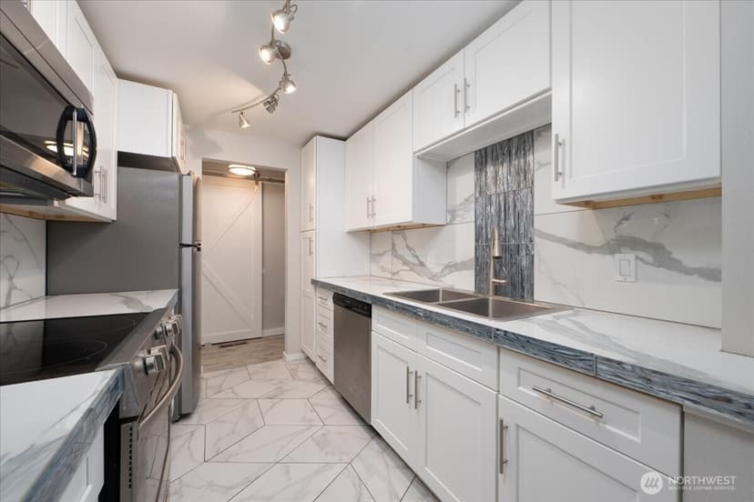 Property photo for 1400 153rd Avenue NE #3710, Bellevue photo 7