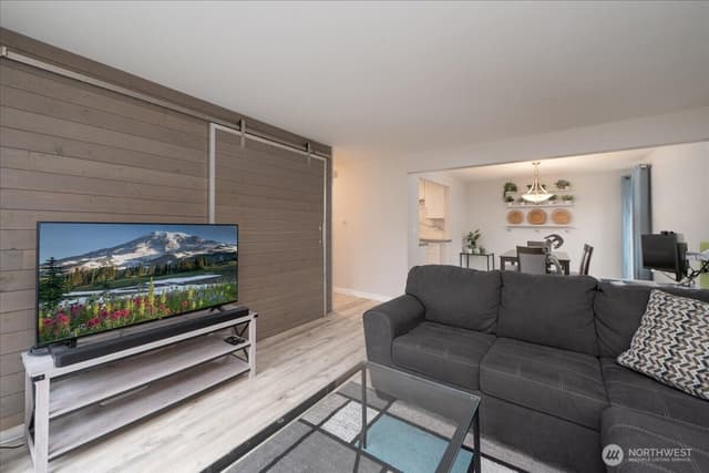 Property photo for 1400 153rd Avenue NE #3710, Bellevue photo 2