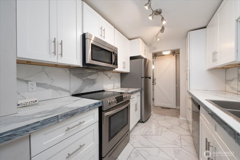 Property photo for 1400 153rd Avenue NE #3710, Bellevue photo 6