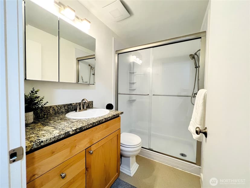 Property photo for 7600 Greenwood Avenue N #206, Seattle photo 19