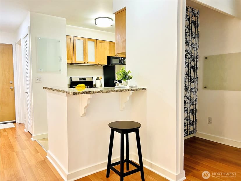 Property photo for 7600 Greenwood Avenue N #206, Seattle photo 14