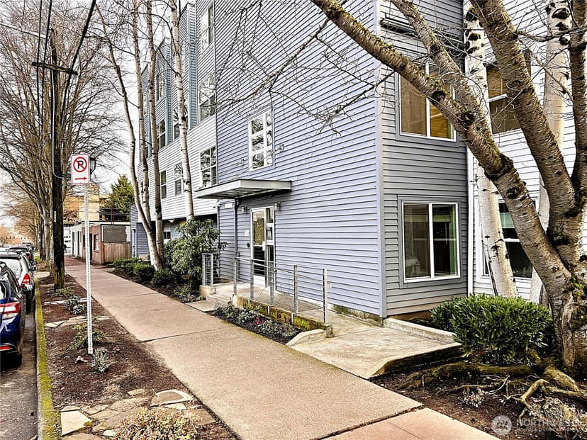 Property photo for 7600 Greenwood Avenue N #206, Seattle photo 23