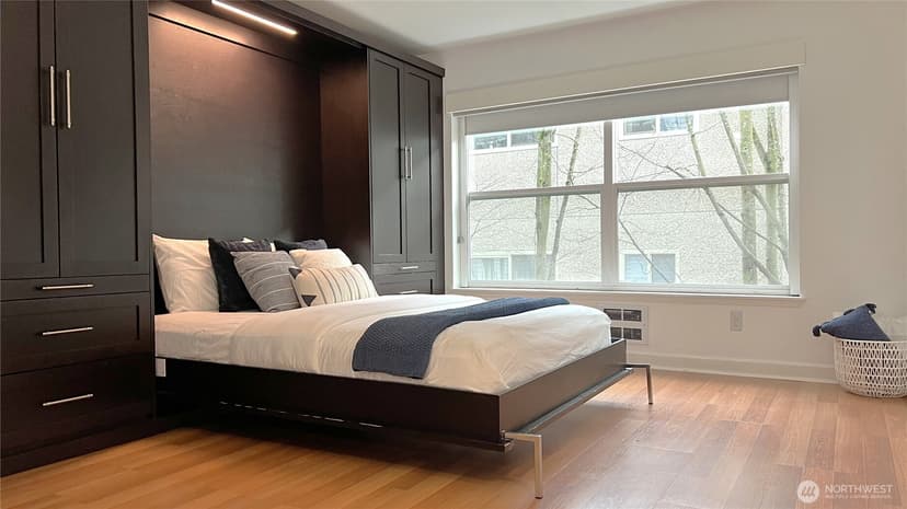 Property photo for 7600 Greenwood Avenue N #206, Seattle photo 6