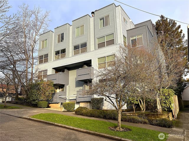 Property photo for 7600 Greenwood Avenue N #206, Seattle
