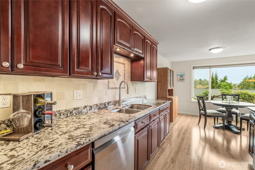 Property photo for 1020 5th Avenue S #8, Edmonds photo 12
