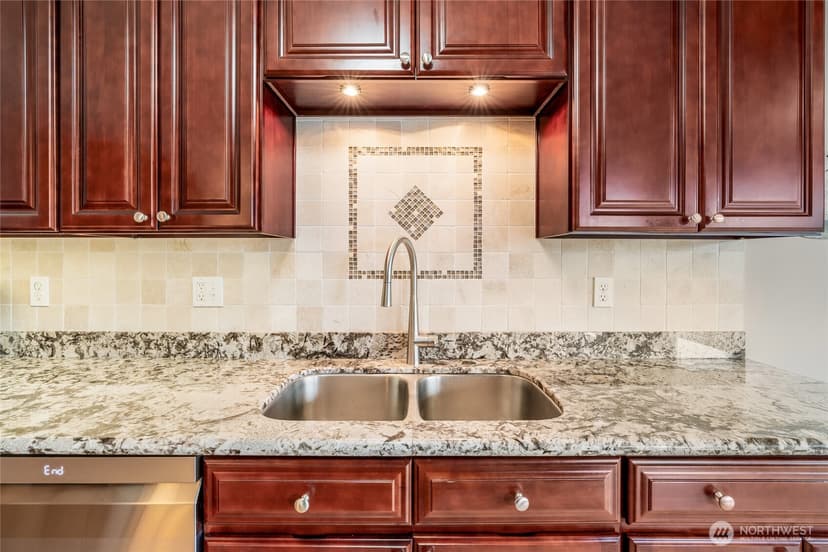 Property photo for 1020 5th Avenue S #8, Edmonds photo 14