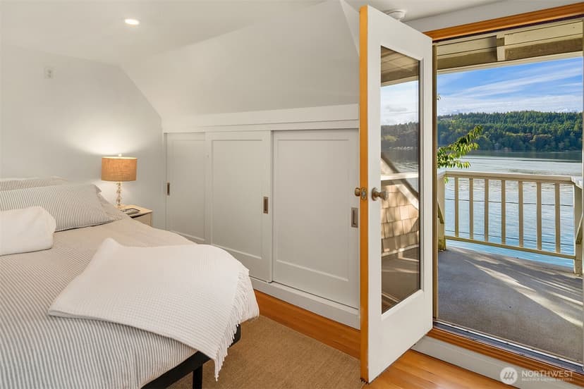 Property photo for 27704 Manzanita Beach Road SW, Vashon photo 19