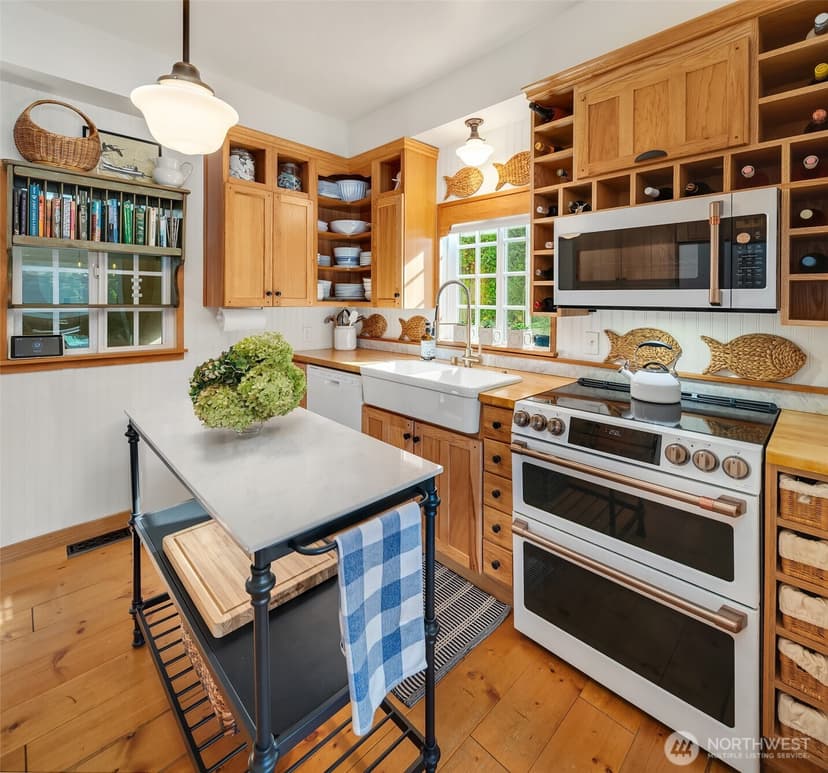 Property photo for 27704 Manzanita Beach Road SW, Vashon photo 10