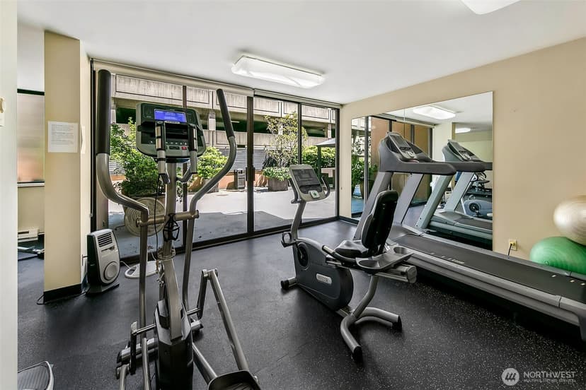 Property photo for 1120 8th Avenue #1701, Seattle photo 19