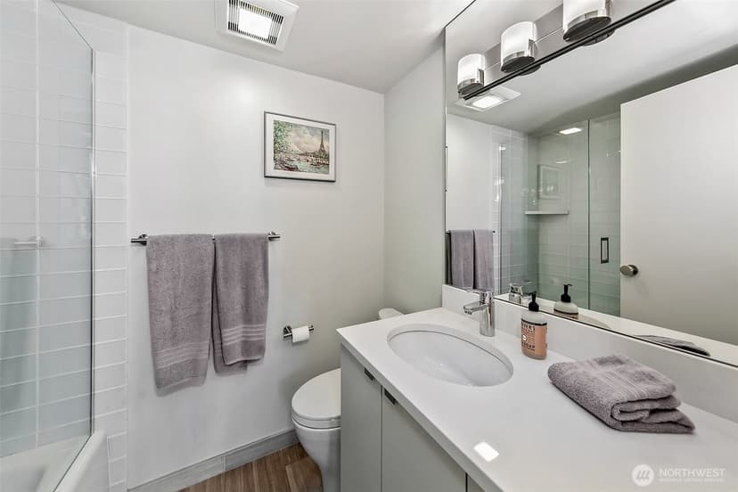 Property photo for 1120 8th Avenue #1701, Seattle photo 11