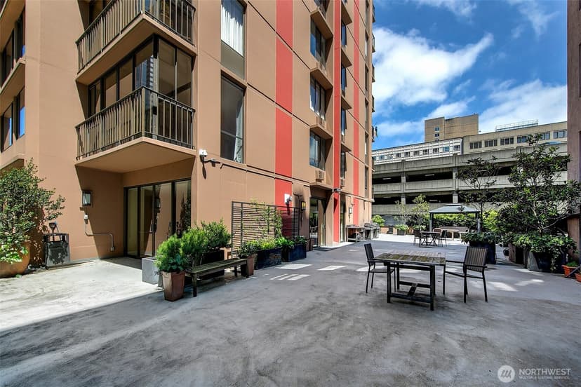 Property photo for 1120 8th Avenue #1701, Seattle photo 24