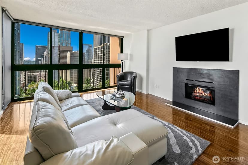 Property photo for 1120 8th Avenue #1701, Seattle photo 7