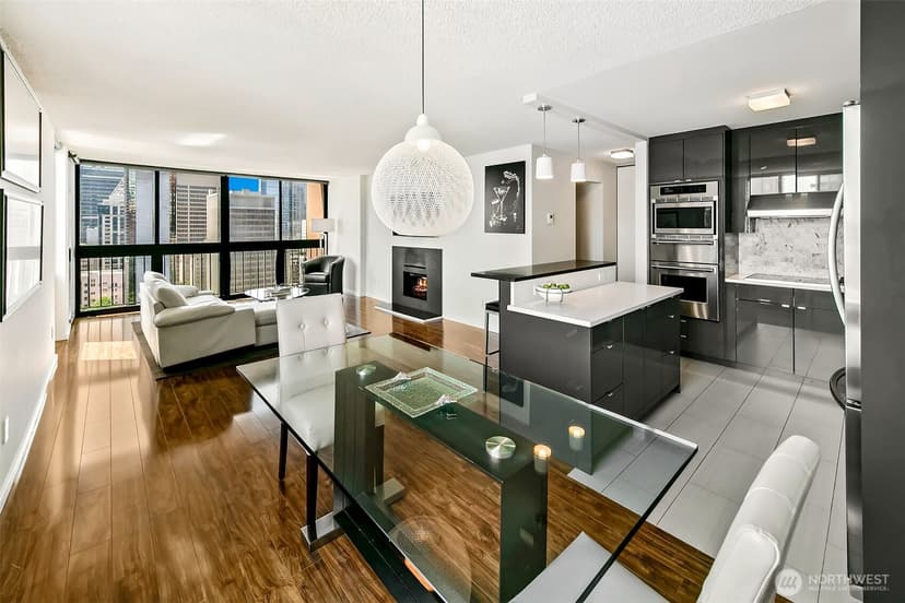 Property photo for 1120 8th Avenue #1701, Seattle photo 6