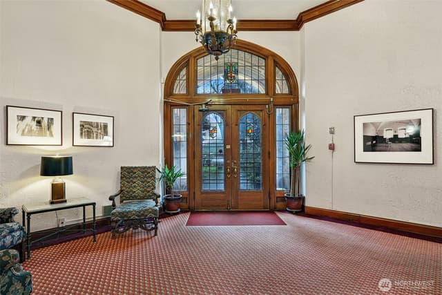 Property photo for 5810 Cowen Place NE #202, Seattle photo 3