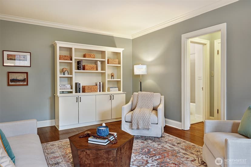 Property photo for 5810 Cowen Place NE #202, Seattle photo 21