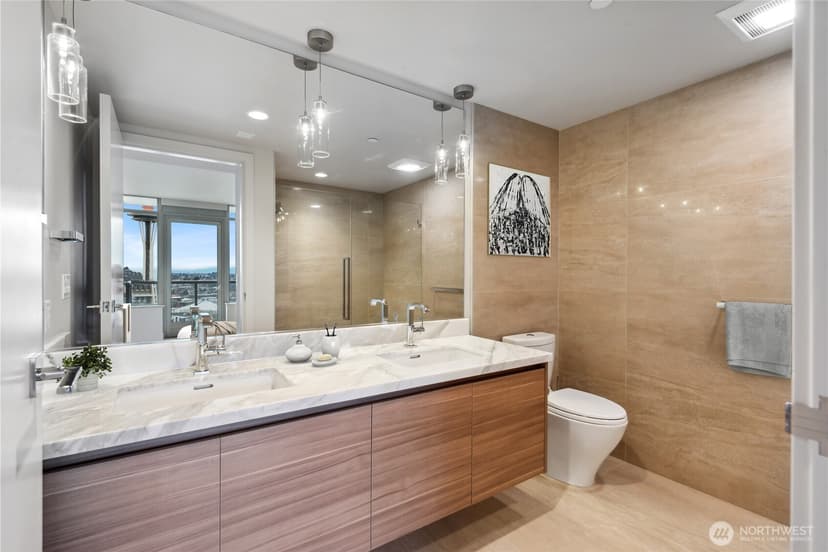 Property photo for 583 Battery Street #3103N, Seattle photo 7