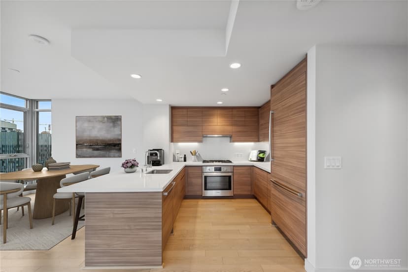 Property photo for 583 Battery Street #3103N, Seattle photo 4