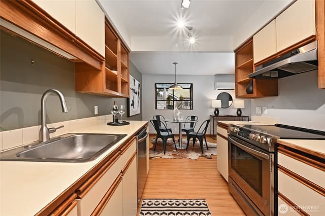Property photo for 12300 33rd Ave NE #204, Seattle photo 3