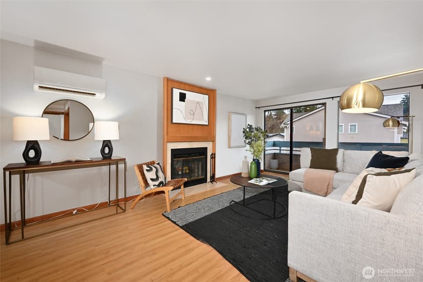 Property photo for 12300 33rd Ave NE #204, Seattle photo 4