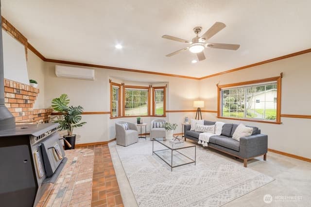 Property photo for 718 E Walnut Street, Kent photo 5
