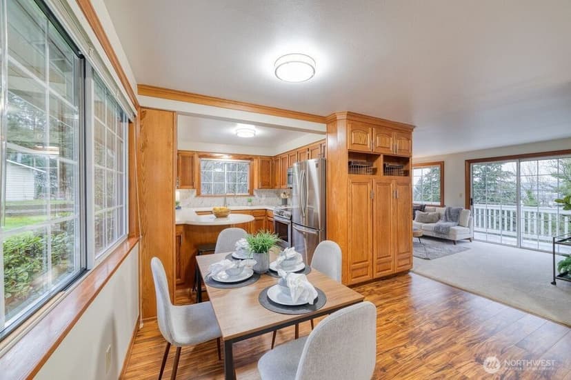 Property photo for 718 E Walnut Street, Kent photo 8