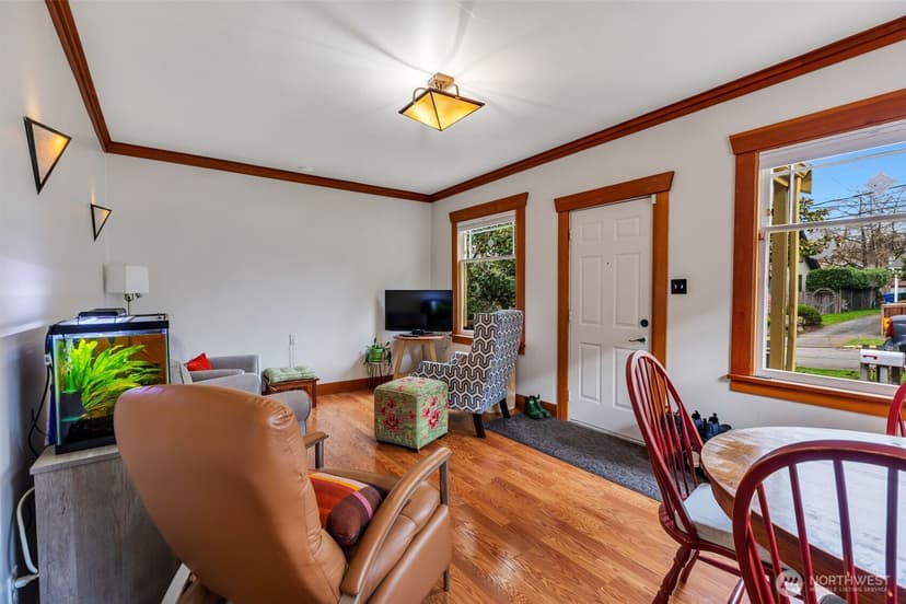 Property photo for 7779 10th Avenue SW, Seattle photo 7