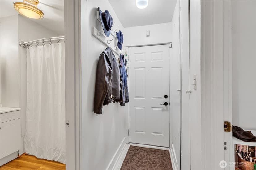 Property photo for 7779 10th Avenue SW, Seattle photo 14