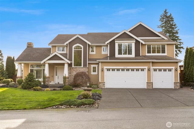 Property photo for 22040 Brier Road, Brier