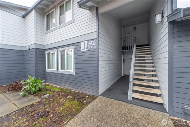 Property photo for 25735 115th Avenue SE #J203, Kent photo 2