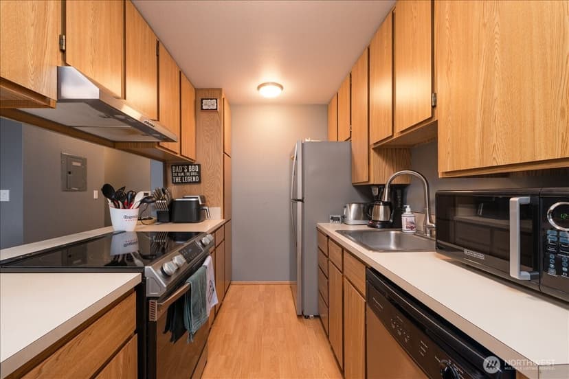 Property photo for 25735 115th Avenue SE #J203, Kent photo 9