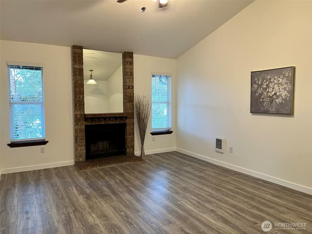 Property photo for 11527 Highway 99 #A304, Everett photo 2