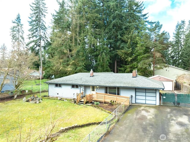 Property photo for 22014 54th Avenue W, Mountlake Terrace photo 2